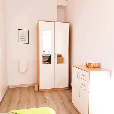 - Srodmiescie Hostel Gdynia