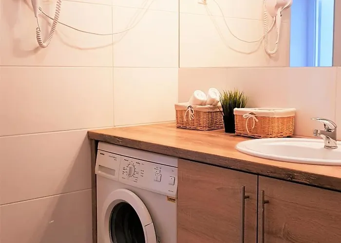 - Srodmiescie Gdyně