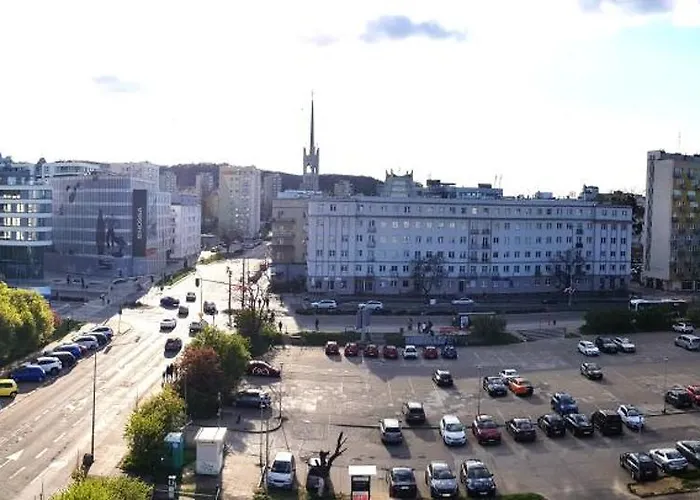 - Srodmiescie Hostel