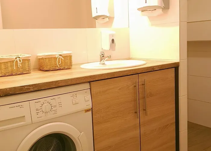 - Srodmiescie Hostel *