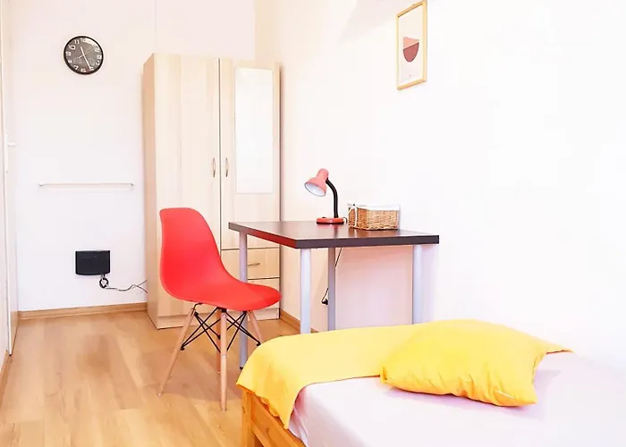 Hostel - Srodmiescie *