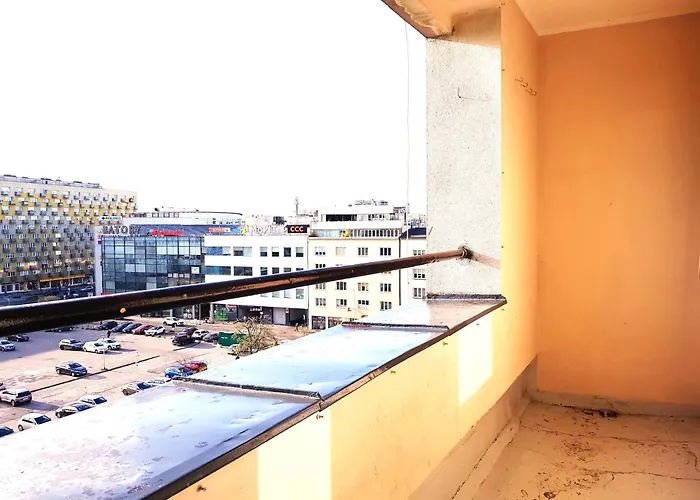 - Srodmiescie Hostel *